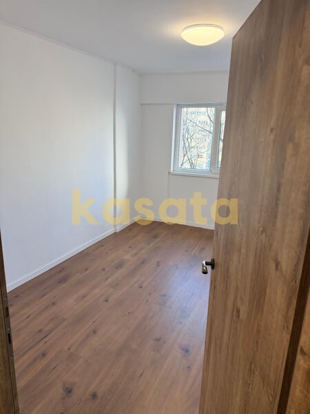 Gorjului, Metrou, apartament 3 camere, etaj intermediar.