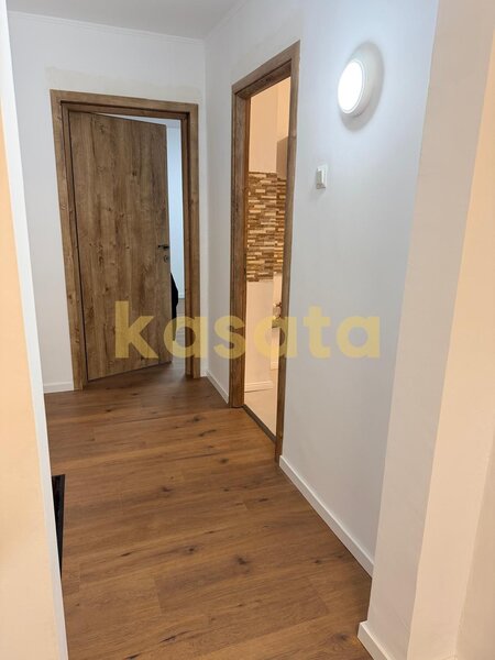 Gorjului, Metrou, apartament 3 camere, etaj intermediar.